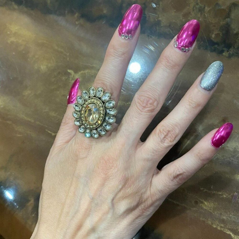 Heidi Daus "Dazzling Delight" Ring Size 7 Clear & Champagne